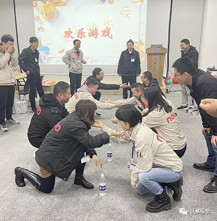 员工生日会 | 相聚一起，温暖这个冬日