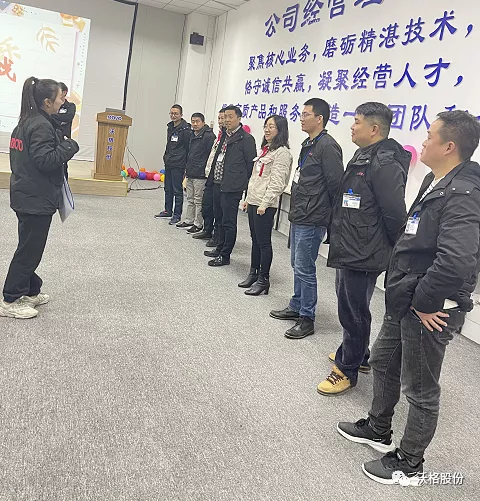 员工生日会 | 相聚一起，温暖这个冬日