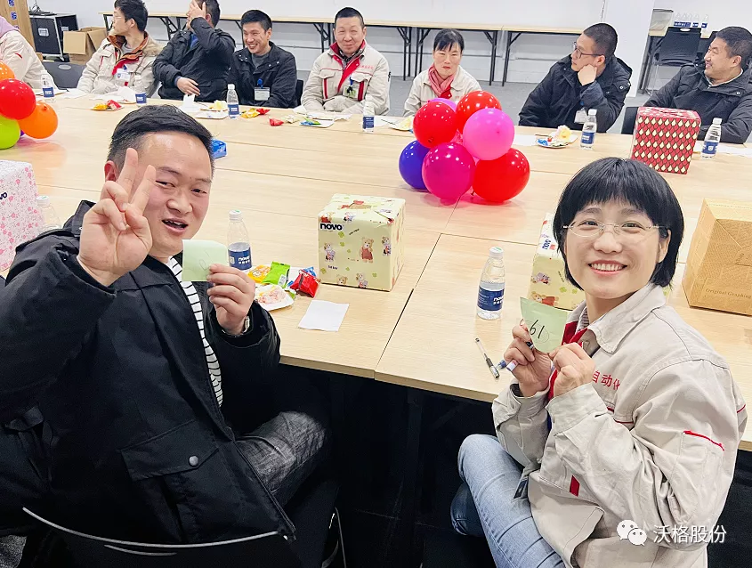员工生日会 | 相聚一起，温暖这个冬日