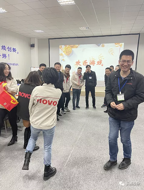 员工生日会 | 相聚一起，温暖这个冬日